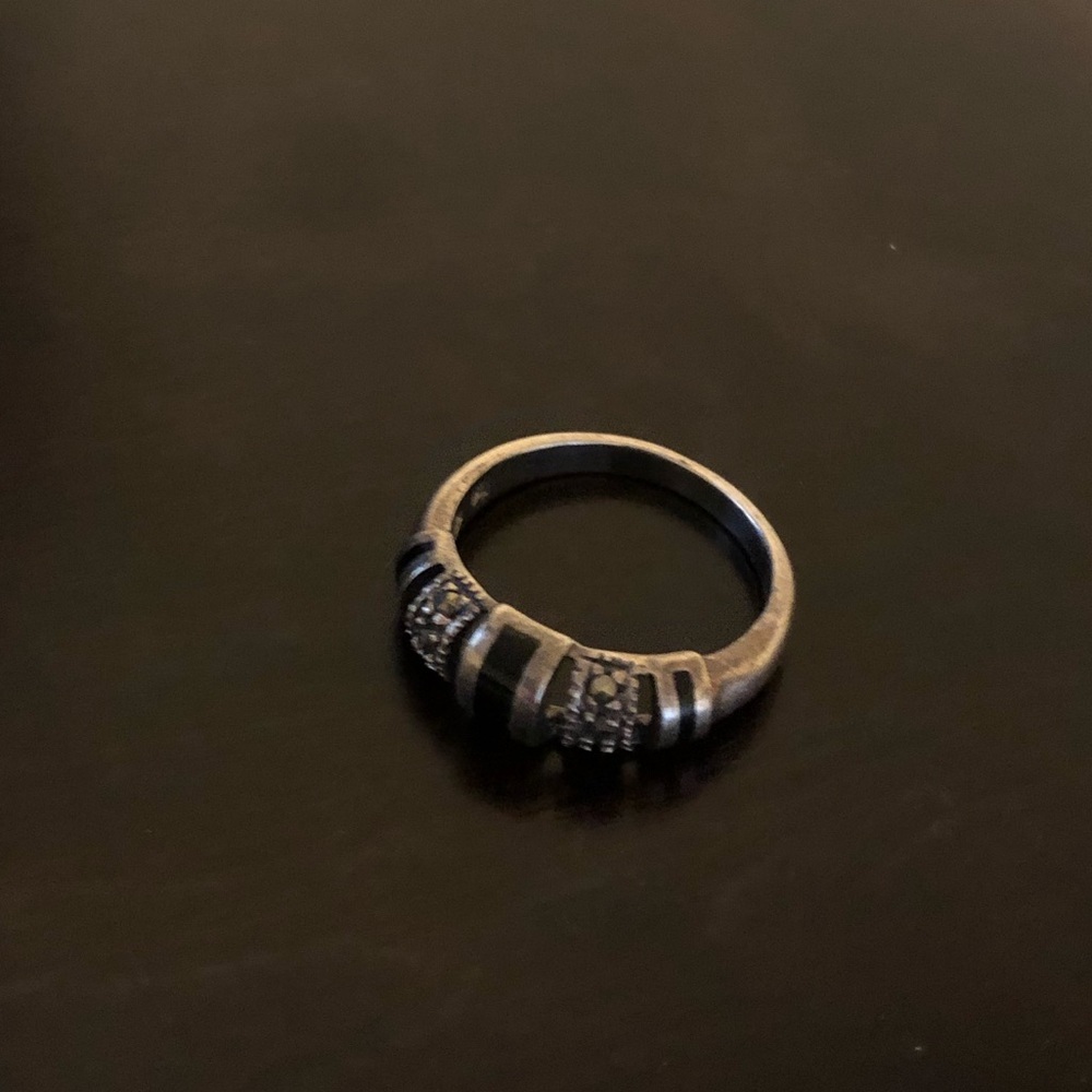 925 Sterling Silver Onyx & Marcasite Band Ring | Vintage Statement Ring | Size 6 - Picture 4 of 6